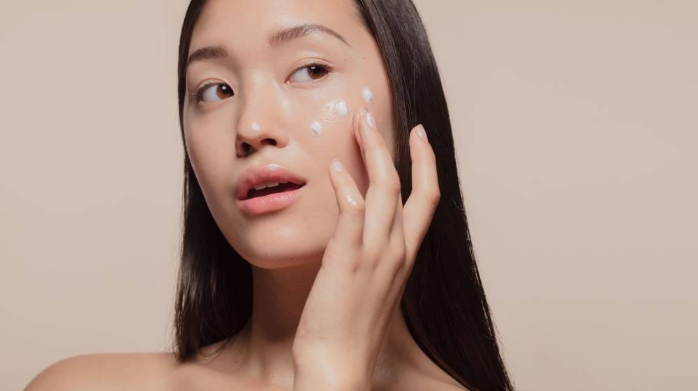 آیا باید محصولات مراقبت از پوست خود را به ترتیب خاصی استفاده کنم؟