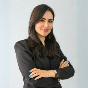 سارا موسوی کاشت مژه